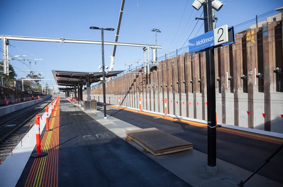 McKinnon and Centre Roads Level Crossing — photo 1