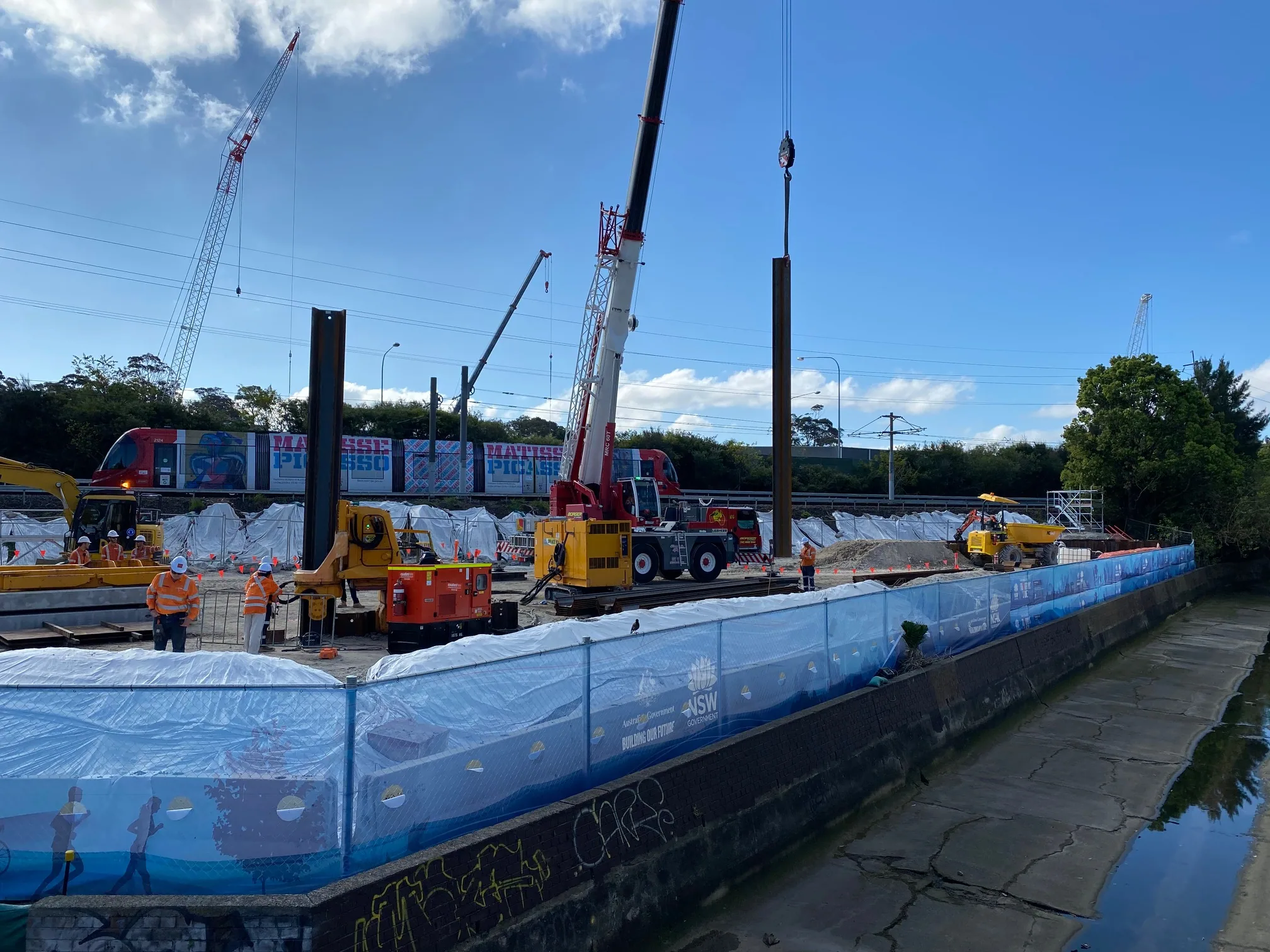Pigtail Bridge Sheet Piling Works — photo 2
